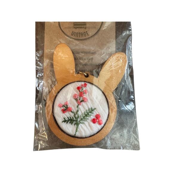 Large Bunny Rabbit Handmade Embroidered Loom Pendants from Vintage Handkerchiefs - Picture 4 of 7